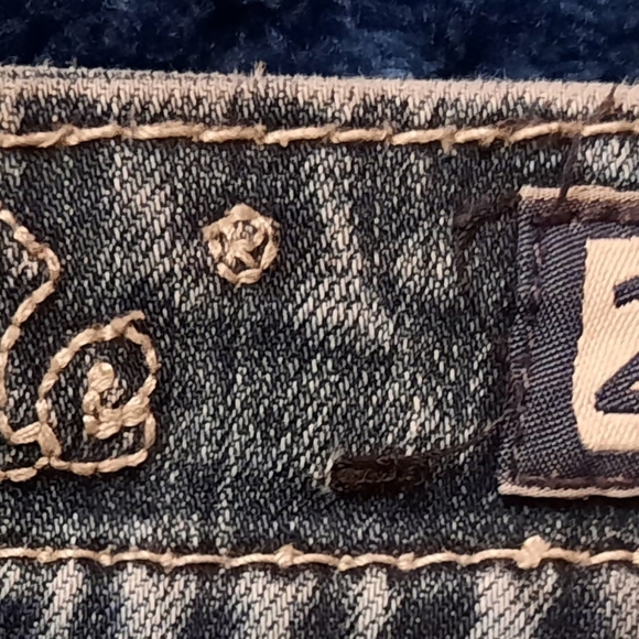 Miss Me Jeans - Picture 10 of 10